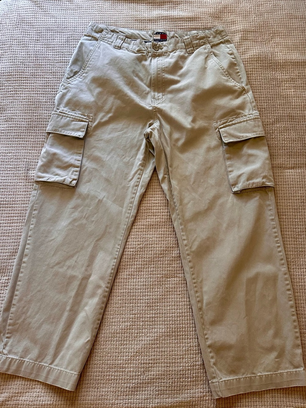 Tommy Hilfiger Men's Beige Cargo Pants - Classic Workwear Look 34x30